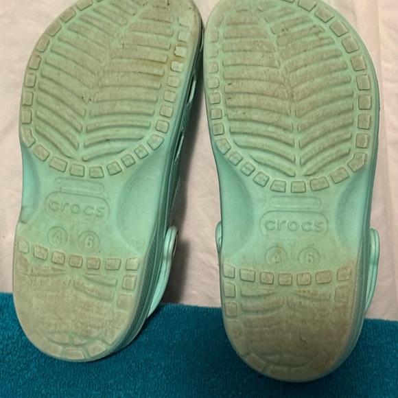 Seafoam Green Original Crocs Mens Sz 4 Womens Sz 6 GUC See Pics - Picture 6 of 7